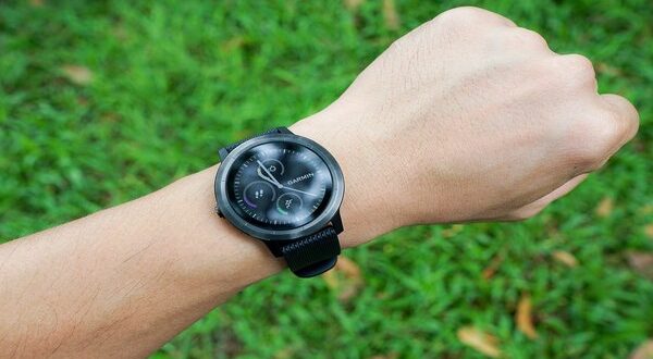 Garmin Vivomove Hybrid Smartwatch