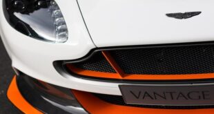 V12 Vantage Roadster: The Ritzy Beauty from Aston Martin